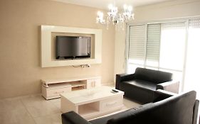 Beautiful 3 Bedroom Apartment